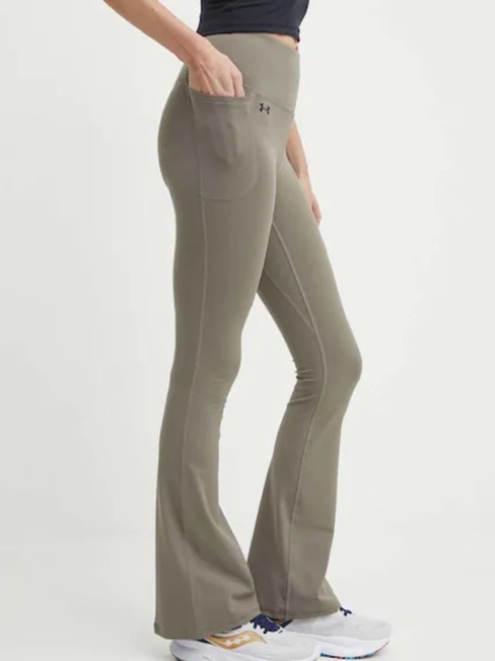 Under Armour Women’s Meridian Flare Pants Medium Taupe Gray Pocket Leggings